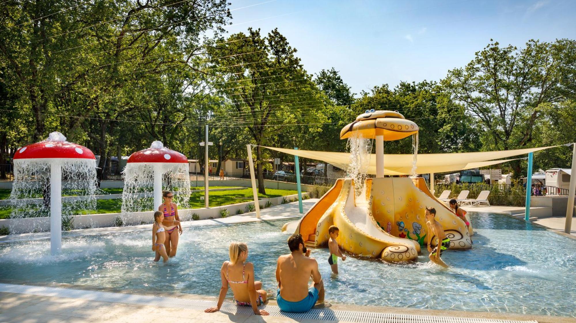 Sunflower Camping Mareda Exteriér fotografie